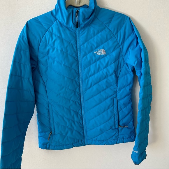 The North Face Lightweight Down Jacket - Picture 5 of 8